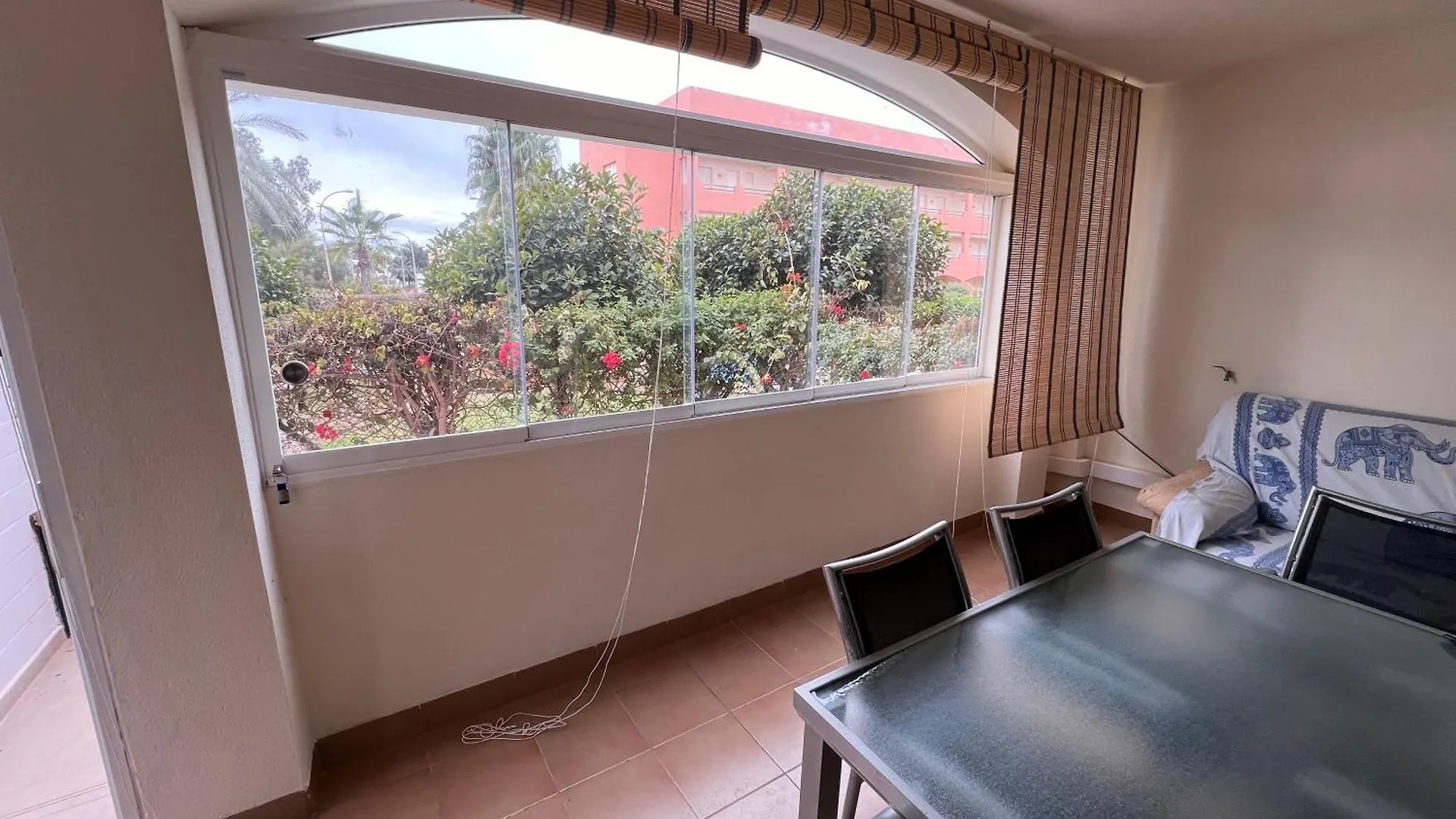 Precioso Bajo Con Jardin En Paraiso De Vera Apartment