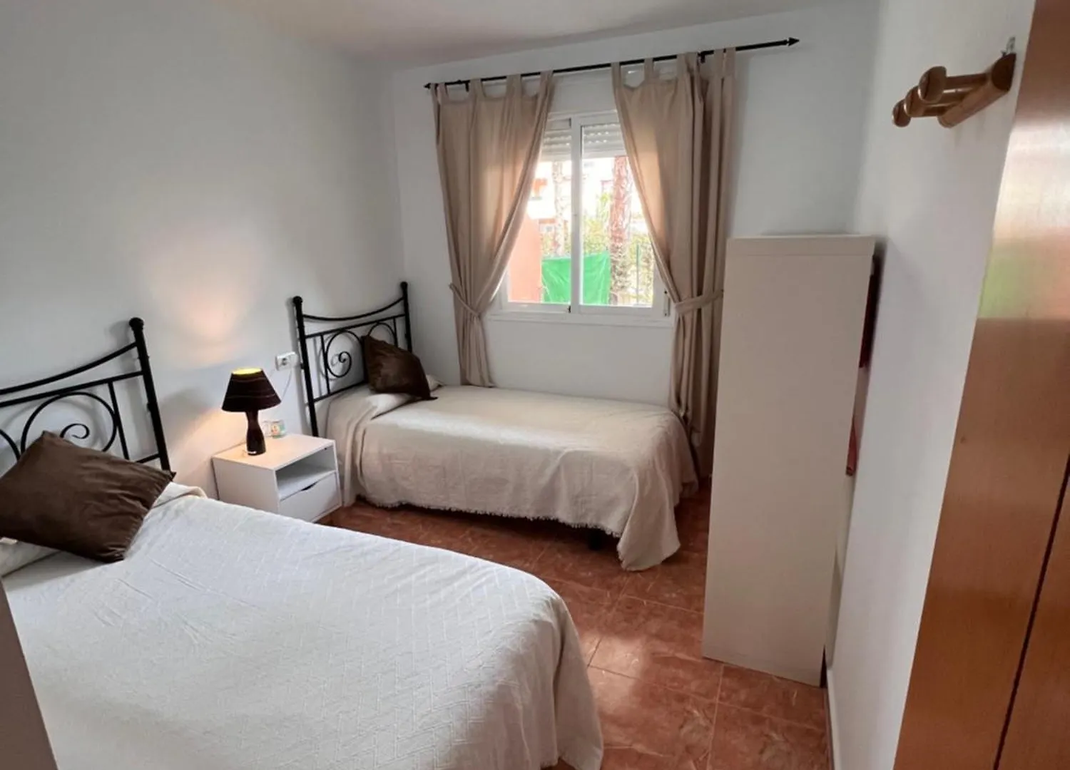 Precioso Bajo Con Jardin En Paraiso De Vera Apartment